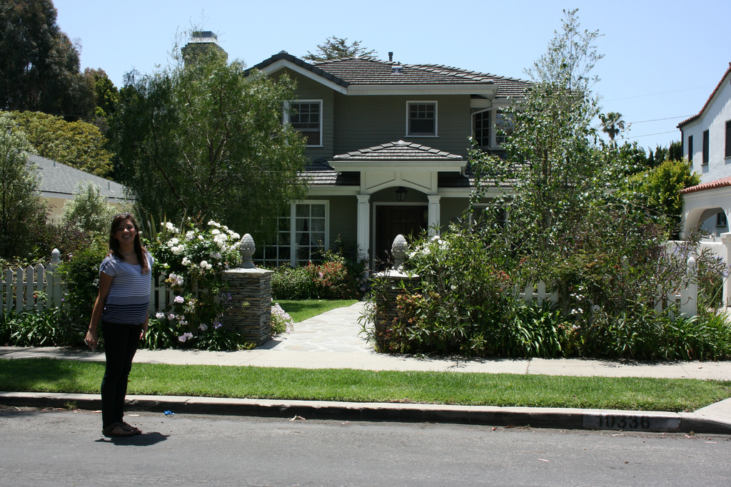 Modern Family House.jpg