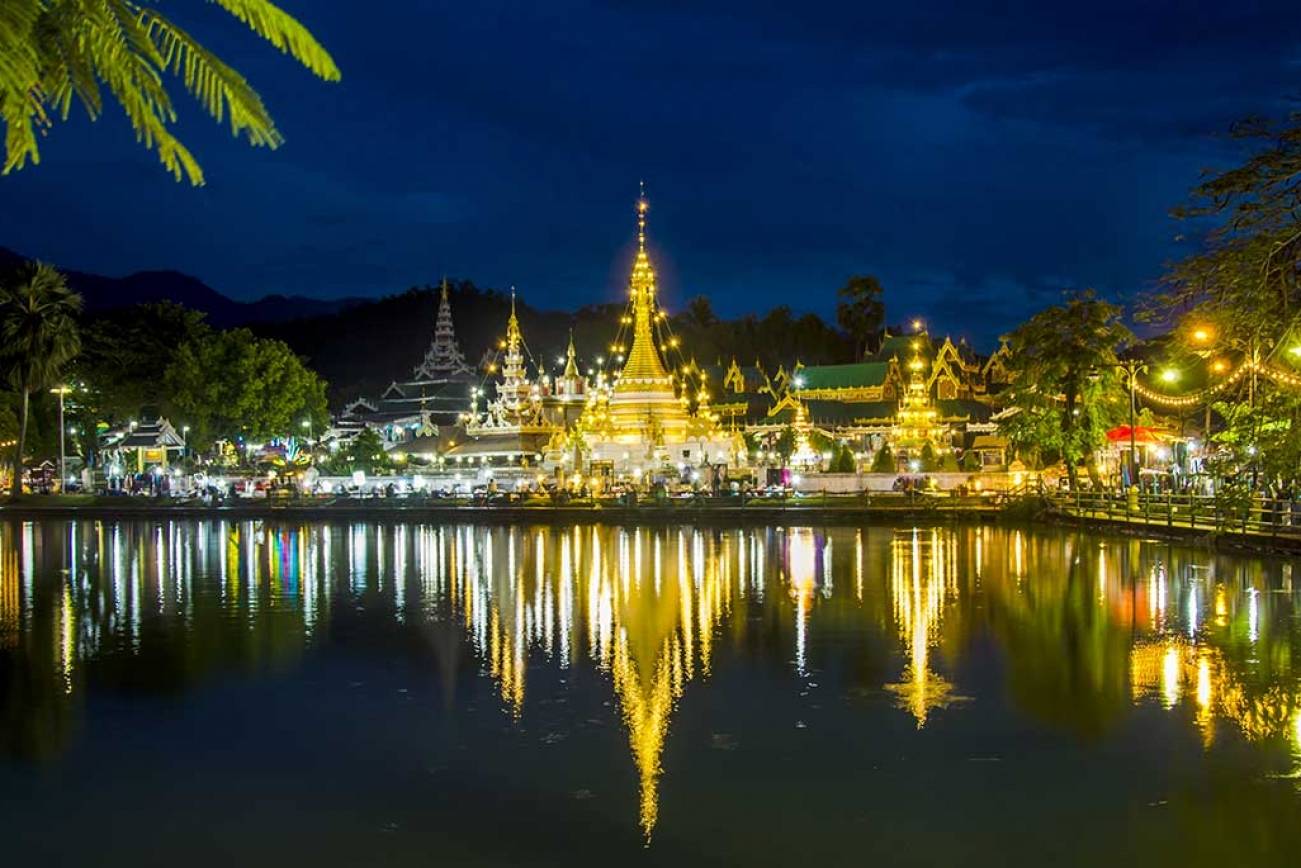 Тайский май. Mae Hong son, Thailand. Город мае Хонг сон.. Тайланд в мае. Mae Hong son loop петля Мэхонгсон Тайланд.