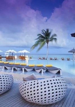 Book now for Christmas and New Year in the Maldives and save 25%!