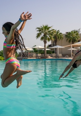  FAMILY MOMENTS in Ras Al Khaimah with 50% off Jebel Jais Activities!