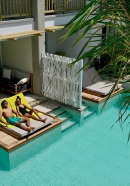 Exclusive Honeymoon Rates in a Swim-Up Pool Room in Mauritius!