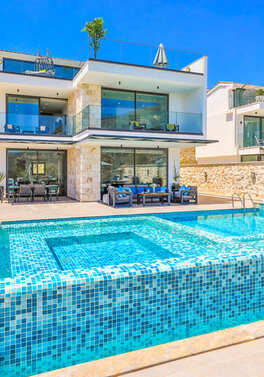 3 bedroom villa holiday in picturesque Kalkan in Turkey!