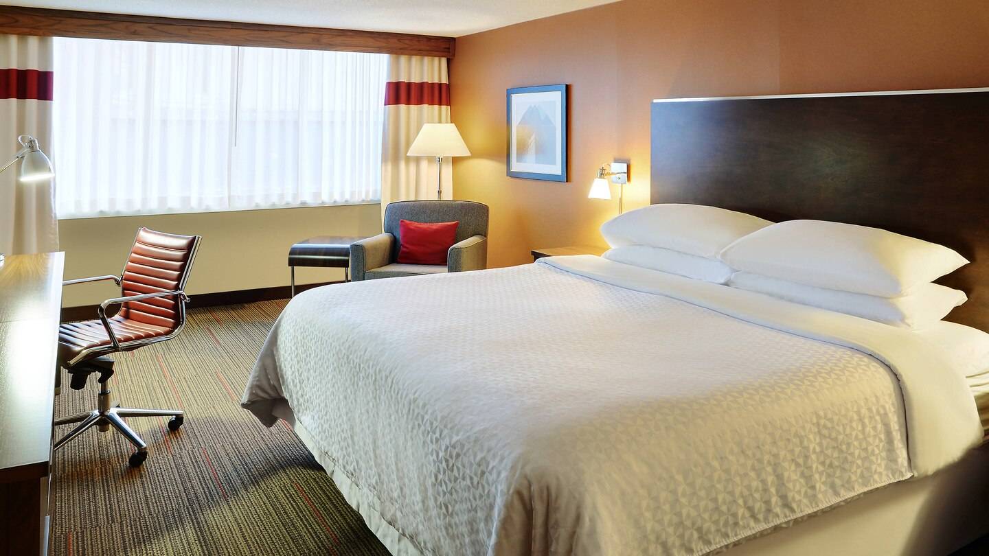 Four Points by Sheraton Halifax -King Room